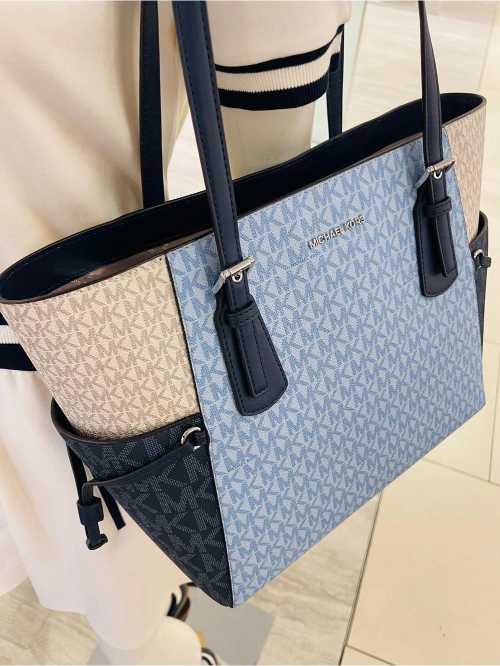 Michael Kors Voyager Large Color-Block Signature Logo Tote   Admiral Multi  NWT
